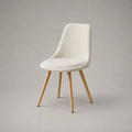 Sedia da pranzo imbottita in tessuto bouclé con gambe in legno, crema e naturale, 49 x 56 x 84 cm